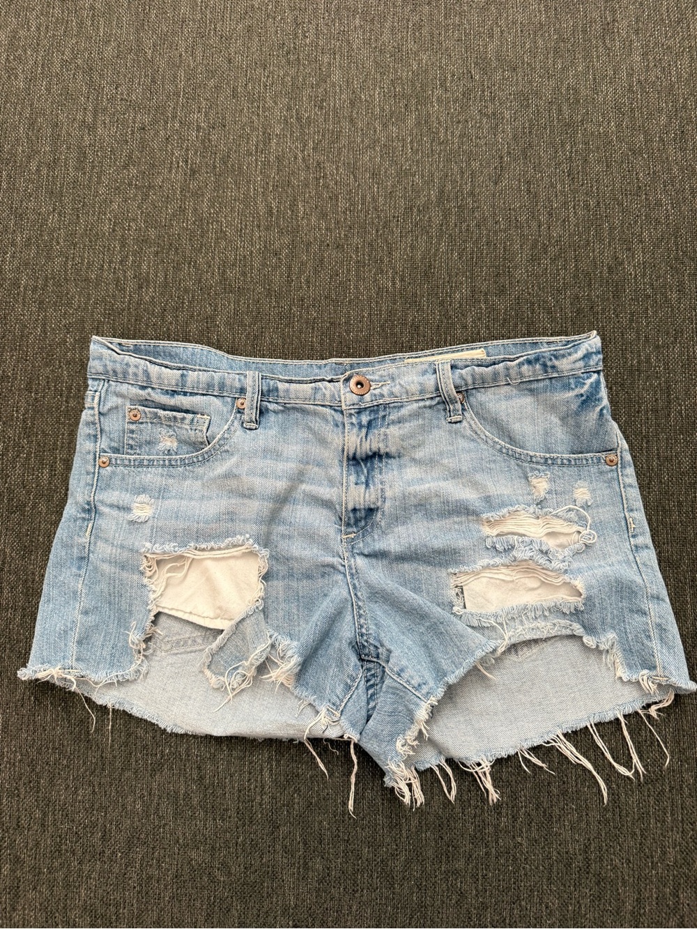Pistola women’s cutoff Distressed Light Blue Denim Shorts - size 29 - Picture 4 of 10